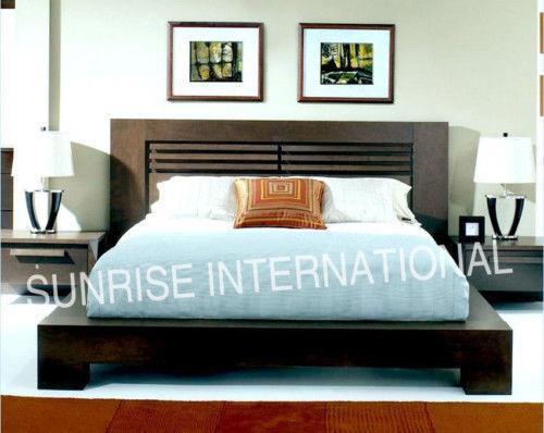 contemporary wooden indian king size double bed with 2 matching bed side cabinet Sunrise Exports